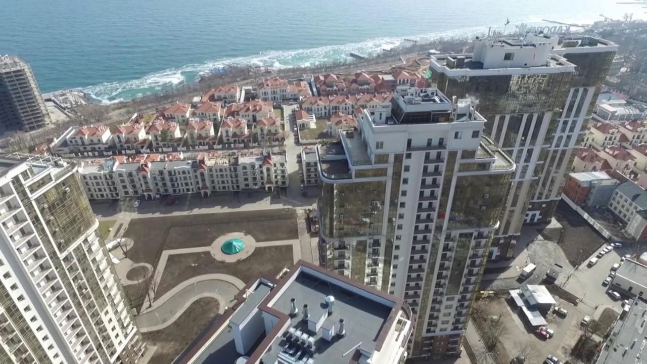Аркадия Студия С Балконом Частичный Вид Моря Первая Линия От Моря Odesa Exterior foto