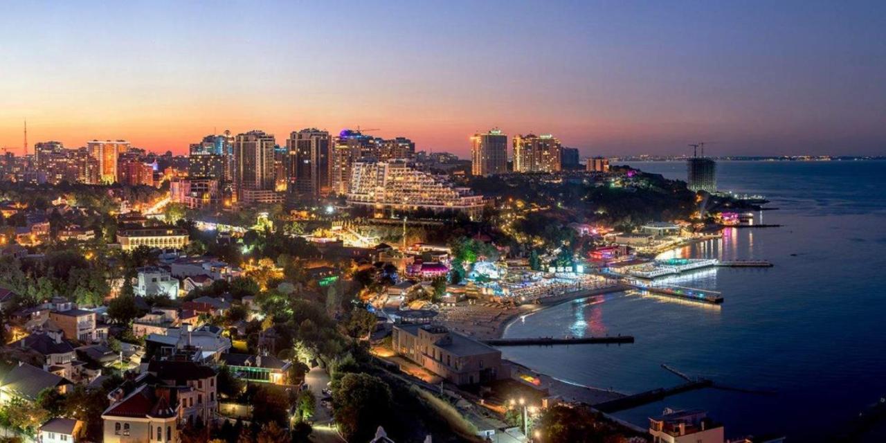 Аркадия Студия С Балконом Частичный Вид Моря Первая Линия От Моря Odesa Exterior foto